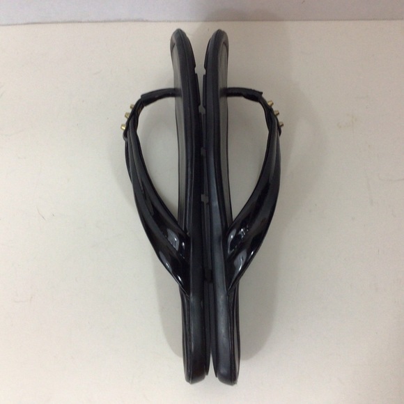 Marc Fisher Black Thong Sandals, 7 1/2M - Picture 8 of 8